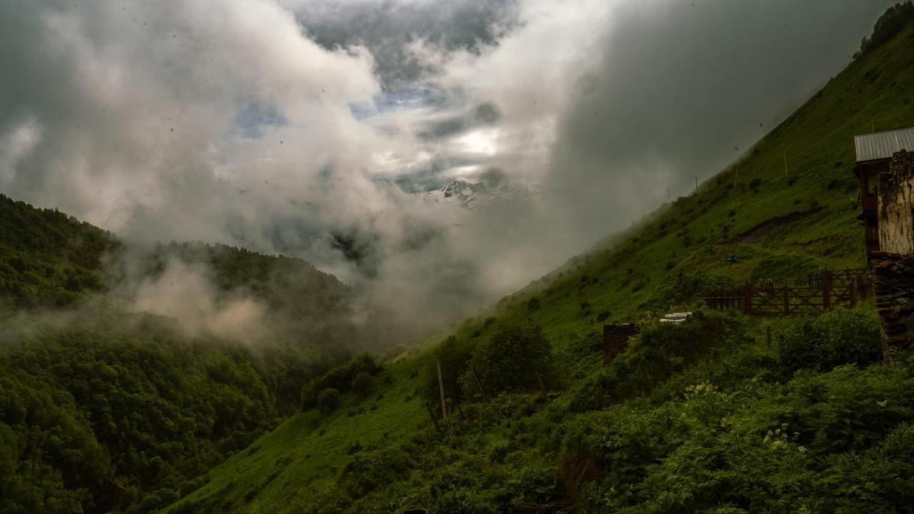 Gaul Gavkhe Hotel Ushguli Bagian luar foto