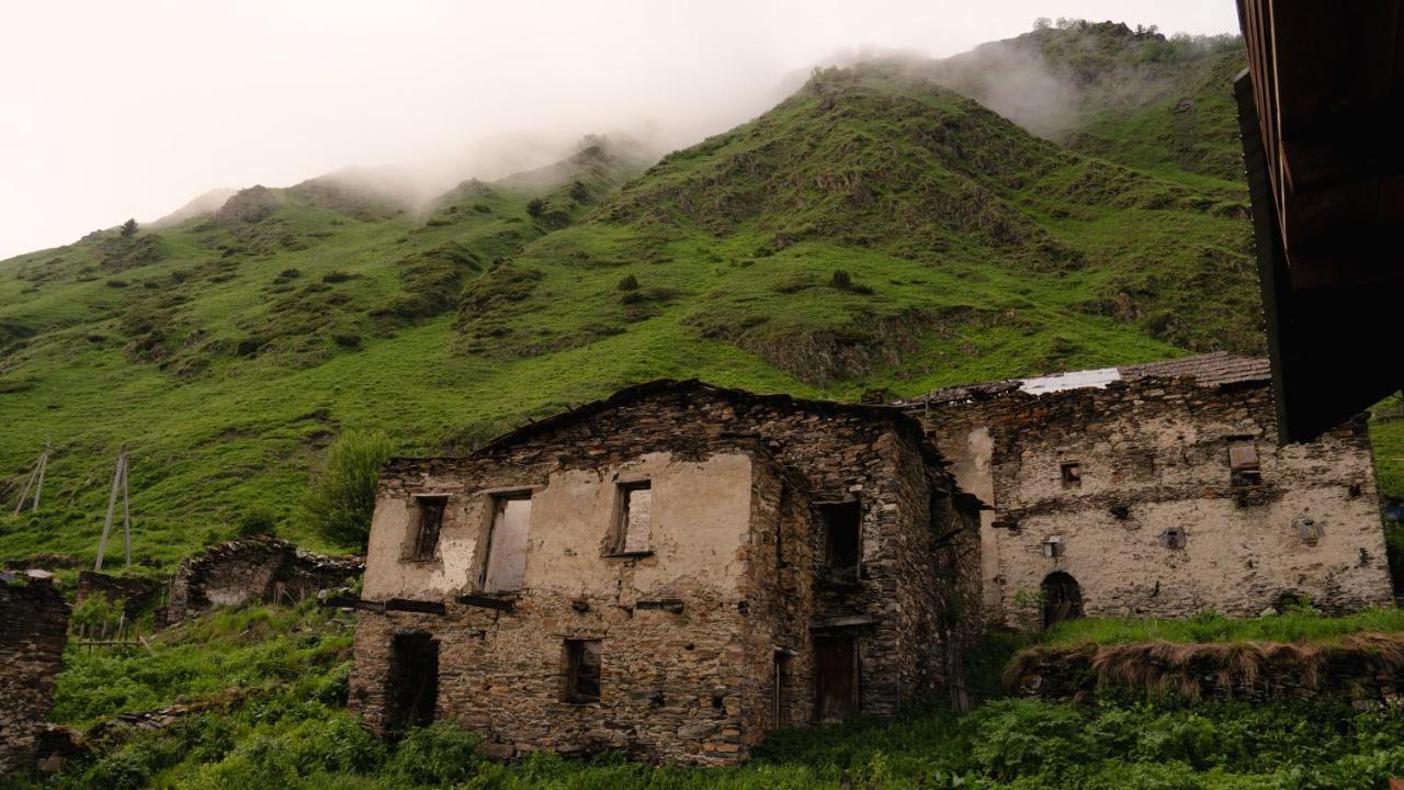Gaul Gavkhe Hotel Ushguli Bagian luar foto