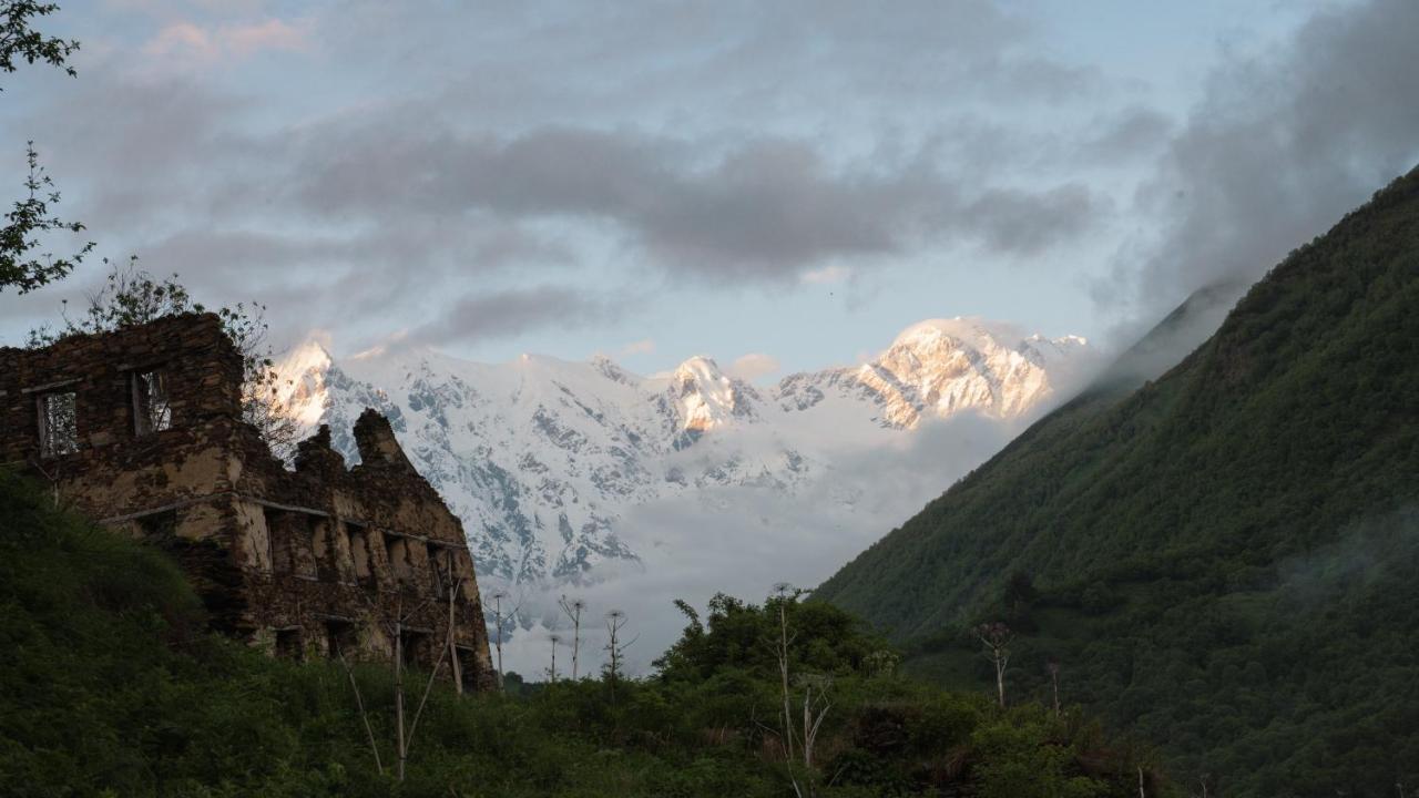 Gaul Gavkhe Hotel Ushguli Bagian luar foto